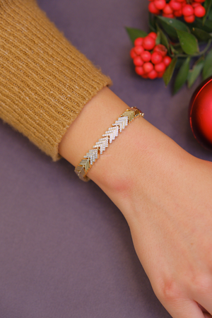 Balık sırtı bileklik