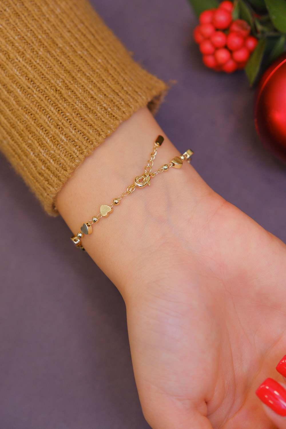 Kalp figürlü ince bileklik