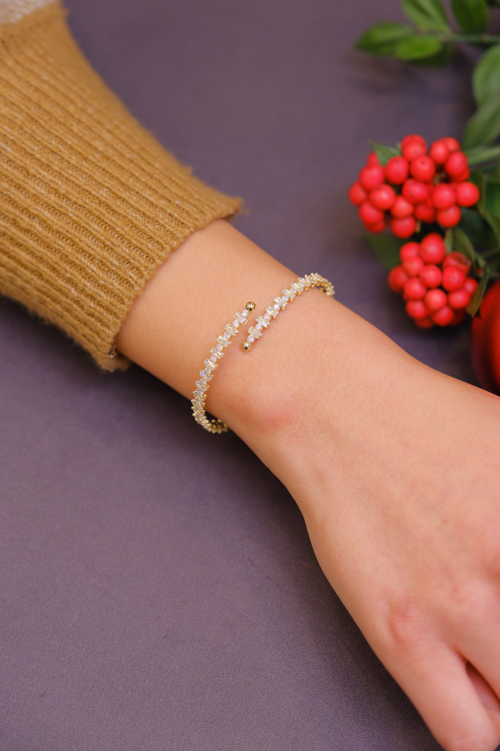 taşlı açık kelepçe